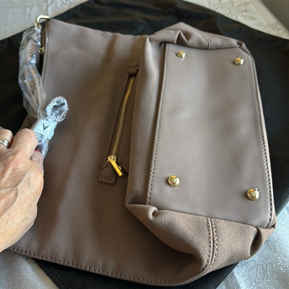 Vanessa Williams Swede Shoulder bag, color Taupe, NWT, zippered phone pocket. - Picture 6 of 8
